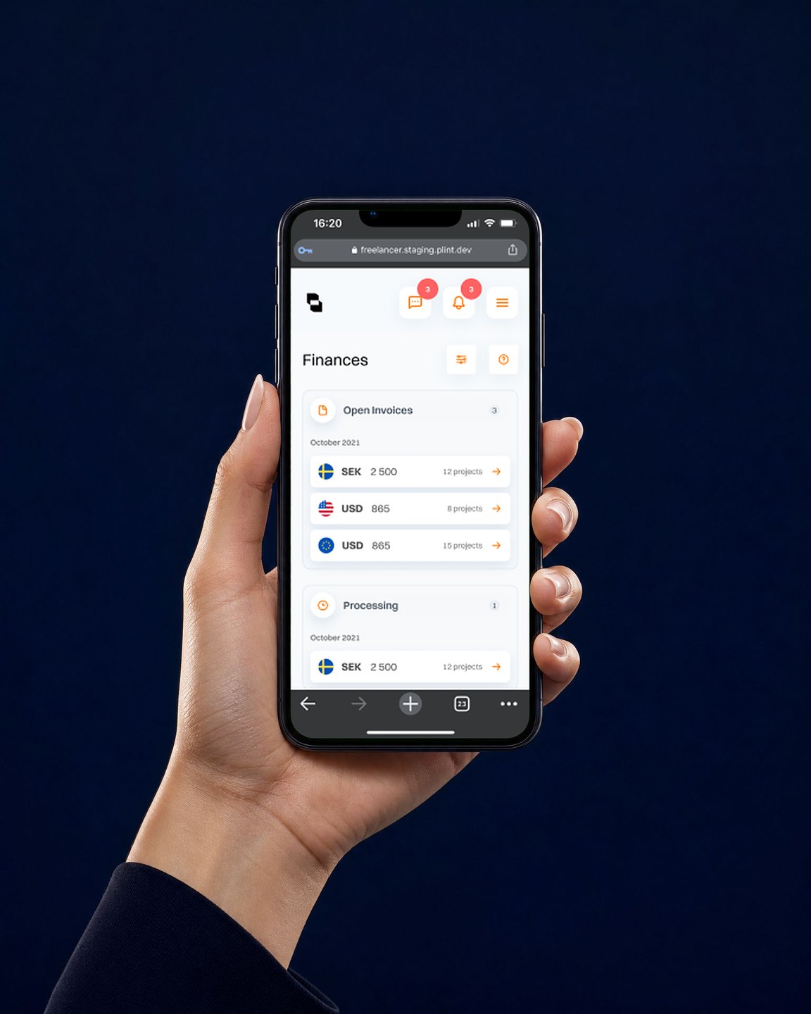 A hand holding a phone showing the Plint Finances screen with open invoices